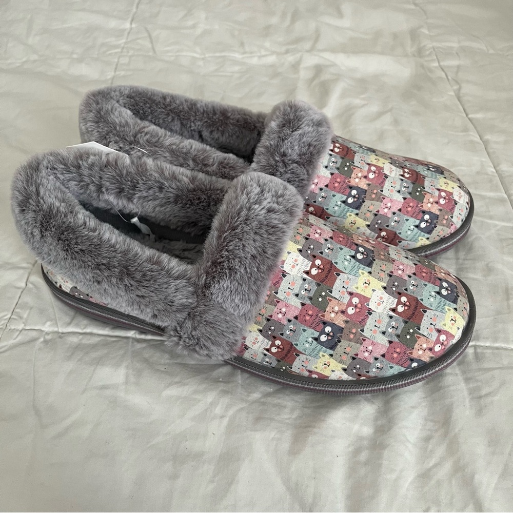 BRAND NEW Skechers Bobs Memory Foam Cat Slippers